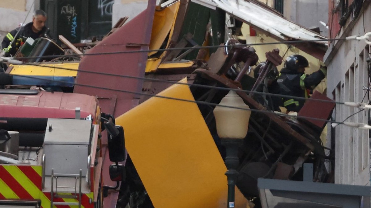 Portugal holds day of mourning after Lisbon funicular accident kills 17 | Transport News
