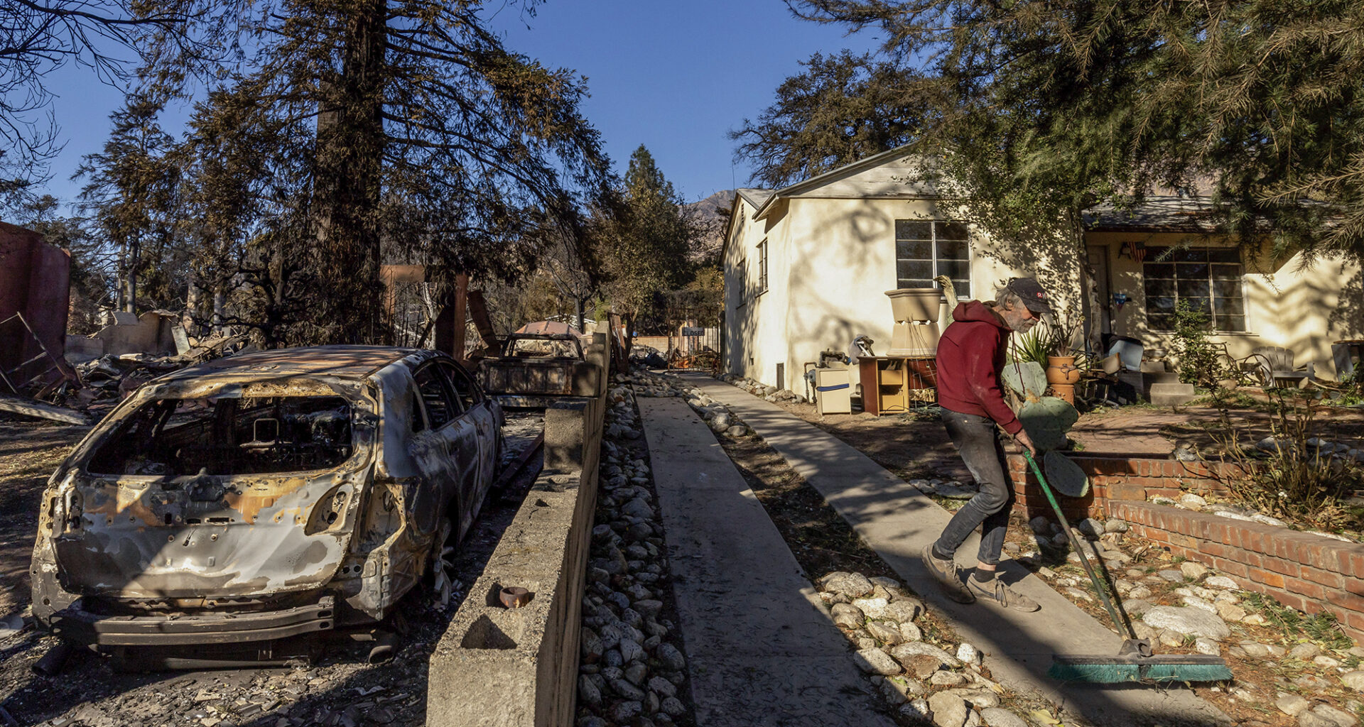 After LA fires, a ‘toxic soup’ lingers in homes that remain