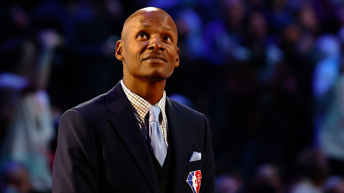Hall of Famer Ray Allen visits UNC basketball