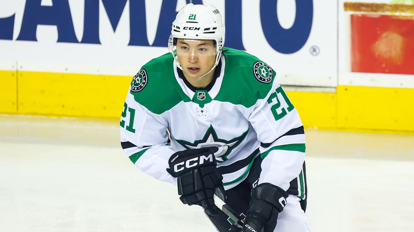 Dallas Stars Have Secret Weapon in Jason Robertson Negotiations