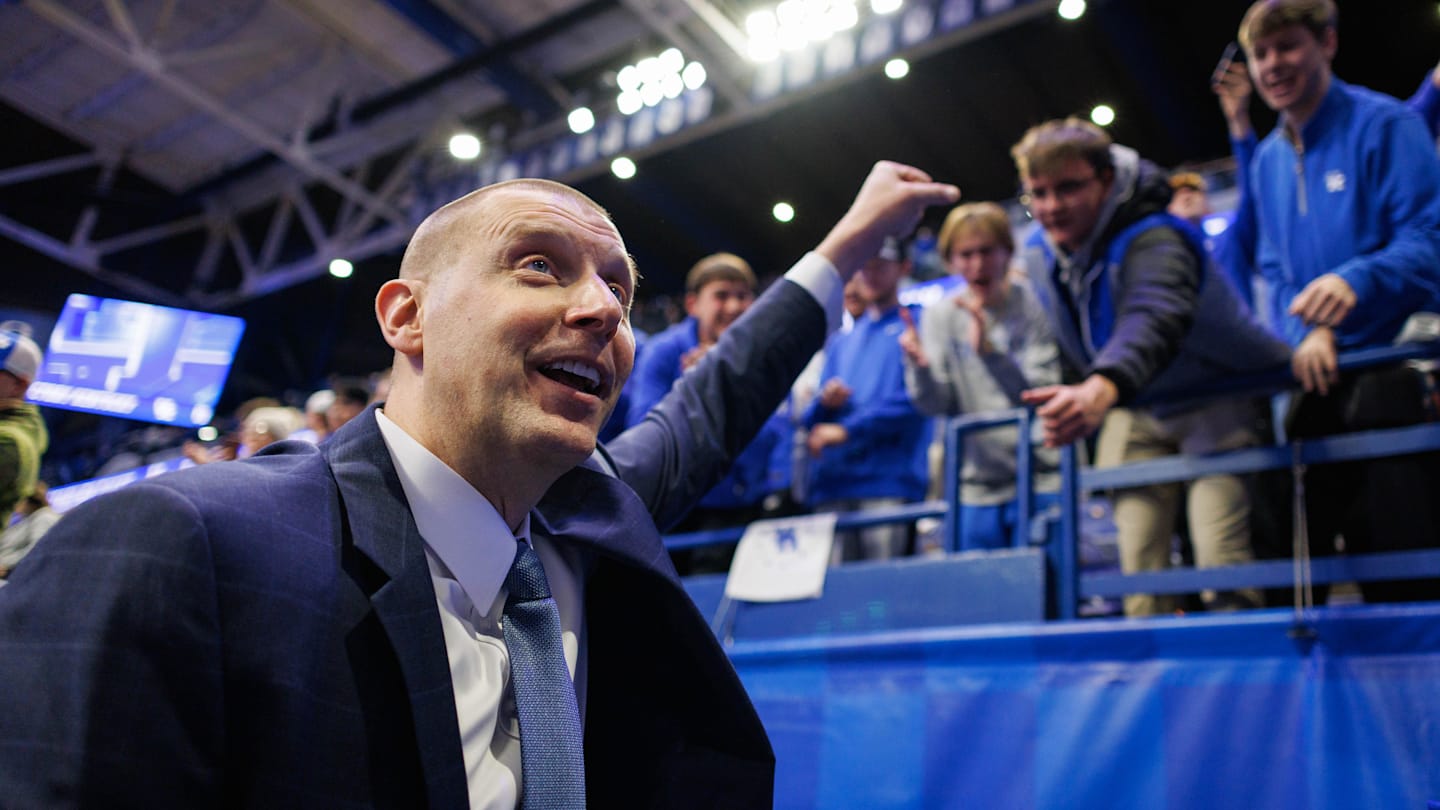 Five-star recruit's father compared the standard of Kentucky basketball to the LA Lak