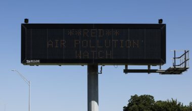 Dallas-Fort Worth could see more harmful levels of ozone. Here’s how to minimize health risks, pollution