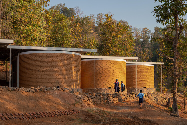 Hiwali School / pk_iNCEPTiON - Image 1 of 28
