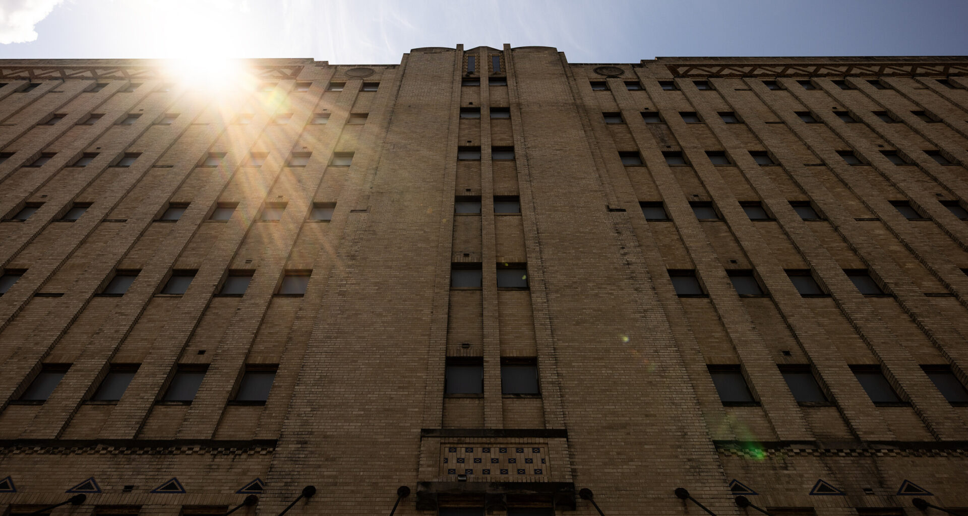 Fort Worth’s timeworn T&P Warehouse stands as symbol of frustration