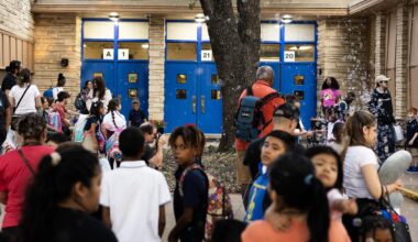 Most Fort Worth-area school districts see enrollment decline as charters, suburbs gain