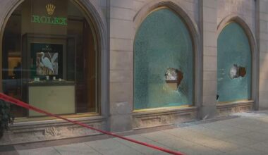 Smash-and-grab robbers break Mag Mile Rolex store windows with axes, snatch watches, lead CPD on chase