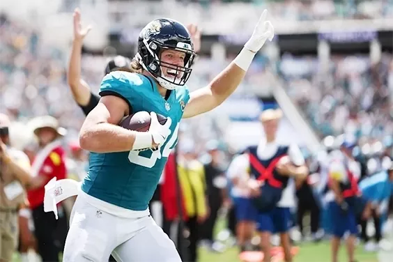 Jacksonville Jaguars newcomer Hunter Long celebrates his first career touchdown reception on Sunday against the Carolina Panthers at EverBank Stadium. (James Gilbert / Jacksonville Jaguars)