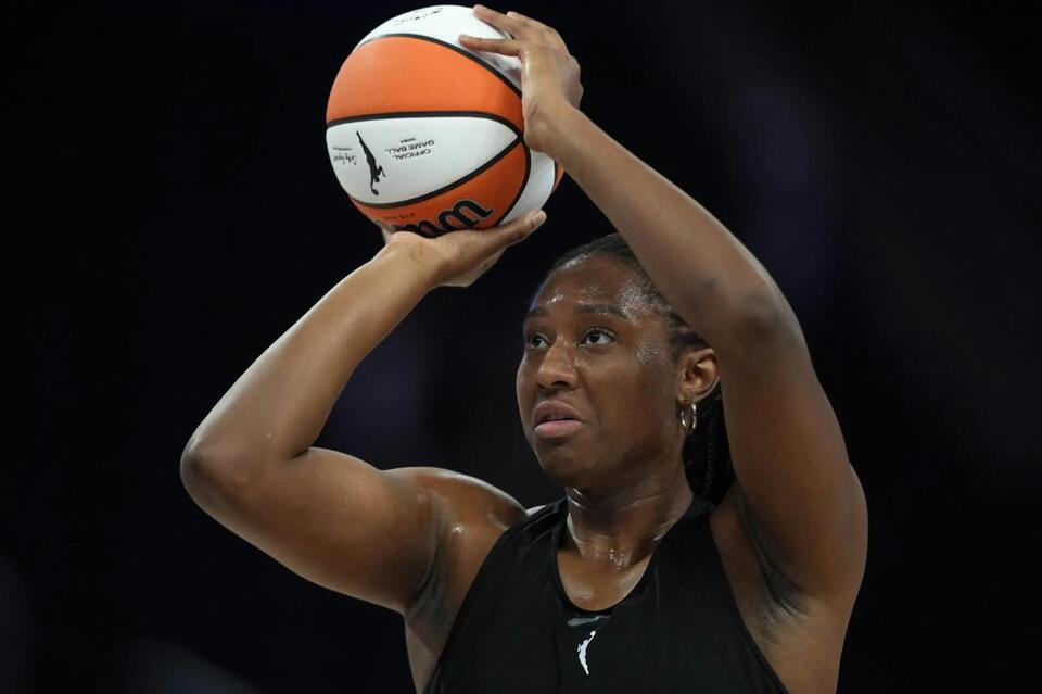 Ex-Gamecock Aliyah Boston Clears the Air on Claims of Dawn Staley Running an Overly Strict Program at South Carolina