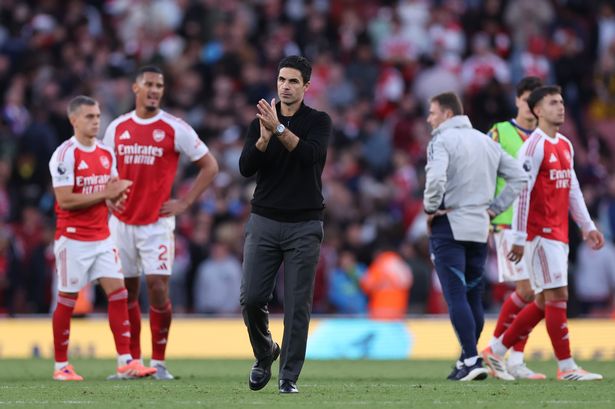 Mikel Arteta manager / head coach  of Arsenal applauds
