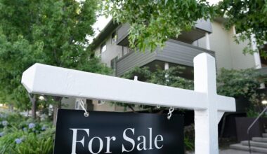 Mortgage rates fall to lowest daily level since October 2024