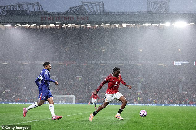 Old Trafford's previouslly leaky roof held up just fine on Sunday despite the Mancunian deluge