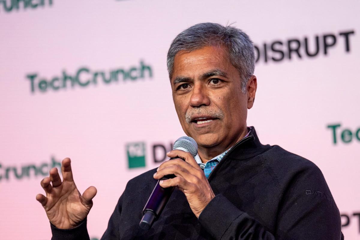 Steve Jobs’ intern went on to sell his company to Google for $625 million—he now advises grads to pay to work for impressive people