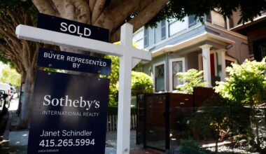 Existing home sales stall in August amid higher mortgage rates