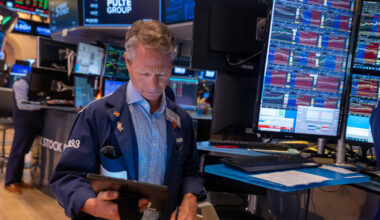 A trade that wins if rates keep going lower following the weak jobs figures