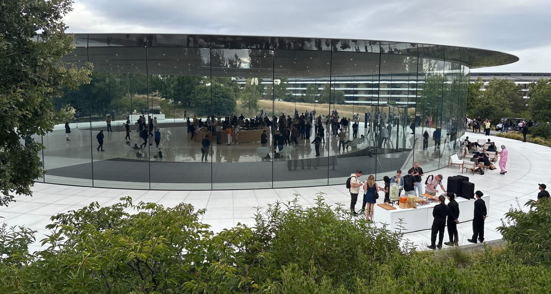Live updates: Apple Event 2025