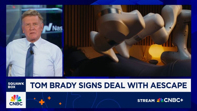 Tom Brady signs deal with Aescape