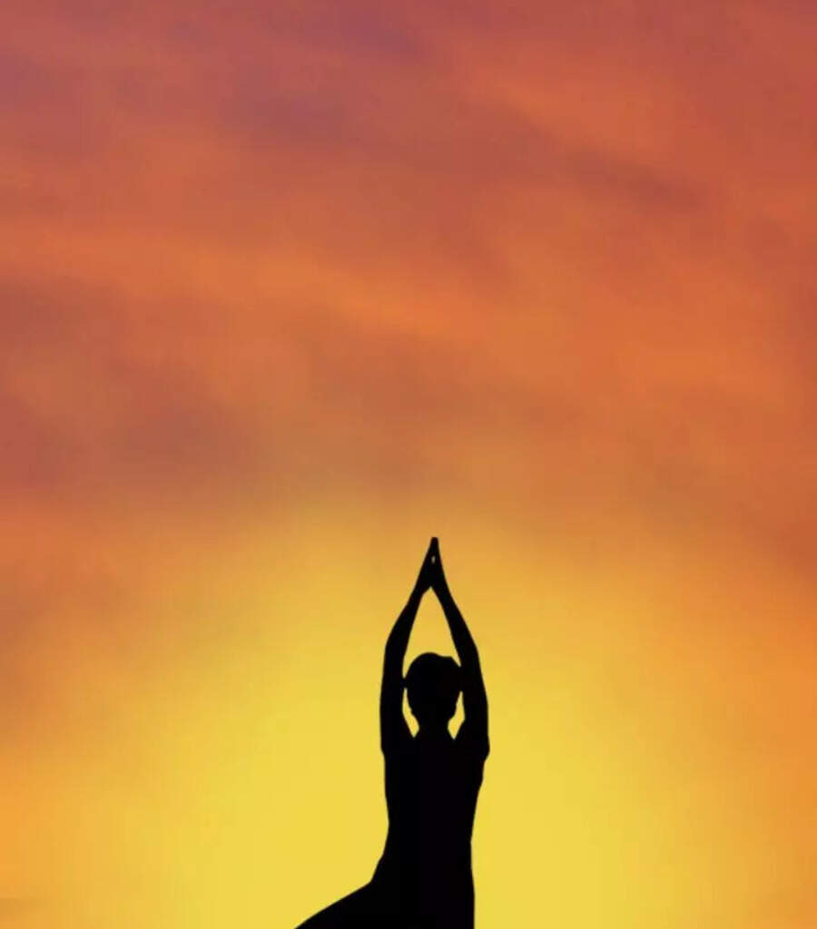 10 health benefits of practising 10 minutes of yoga every morning - Times of India