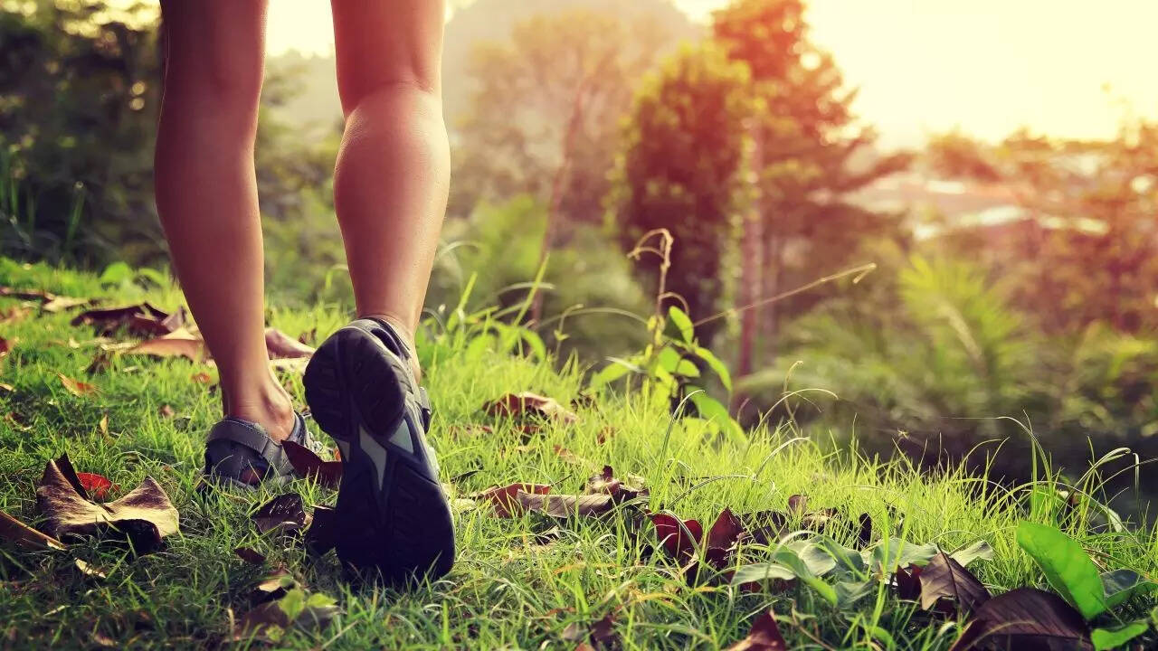 What happens when you walk 10,000 steps every day (you’d be surprised to see the change after a month)