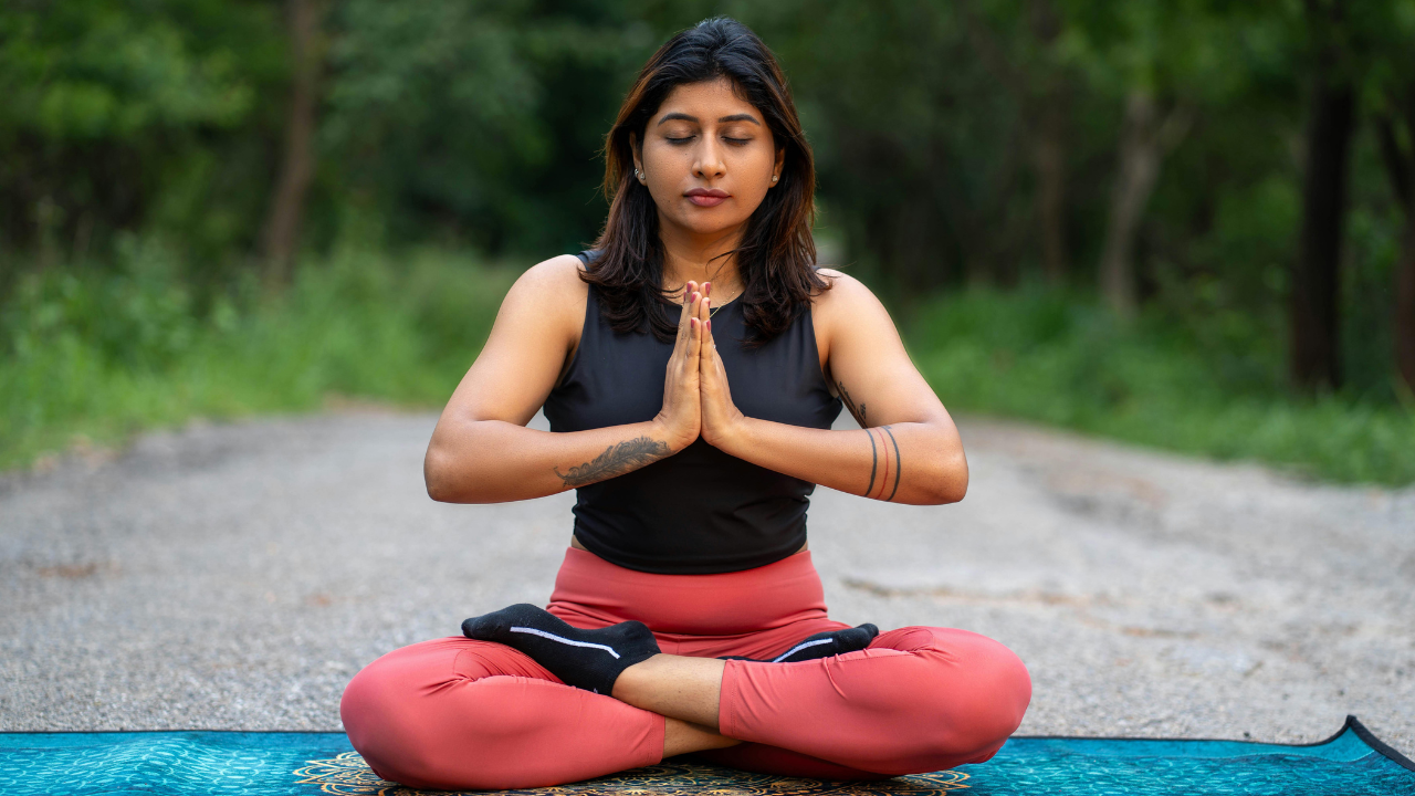 6 Ayurvedic rituals that are a solution to so many modern health issues