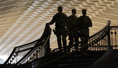 ICE agents, National Guard could arrive in Chicago by weekend