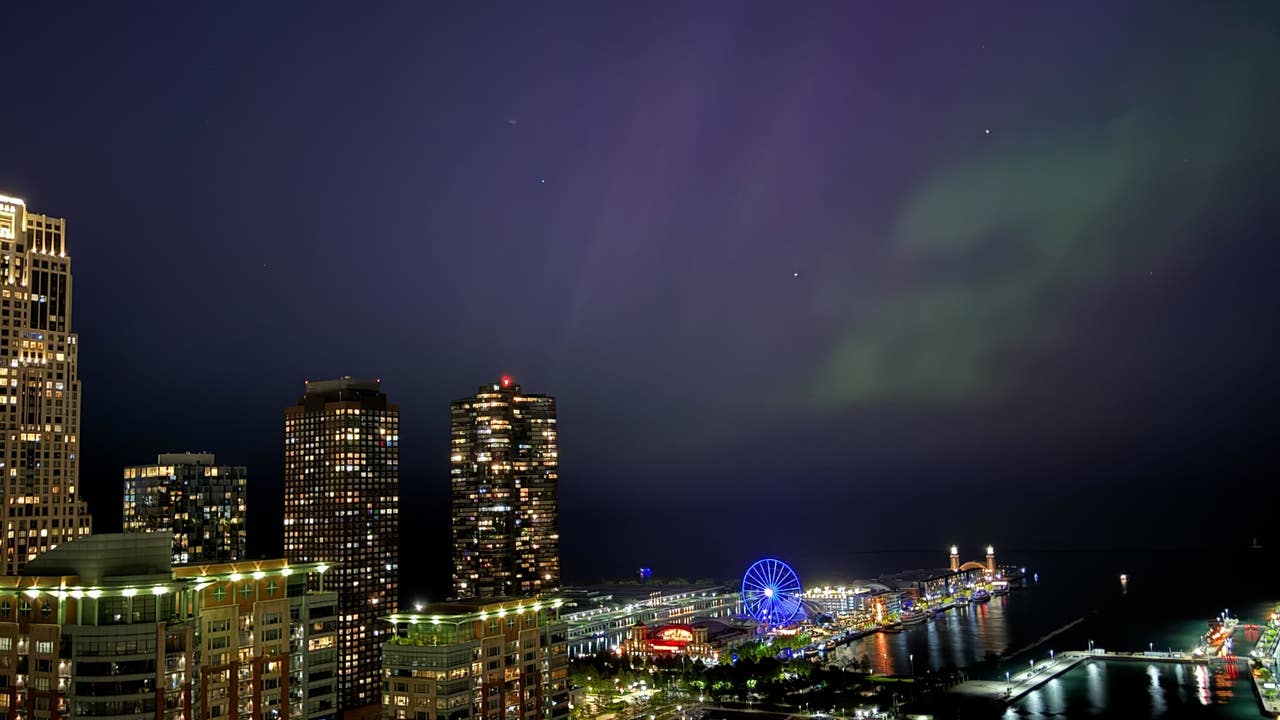 Northern lights possible in Chicago skies tonight