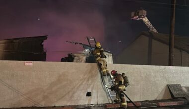 Firefighters defend south Phoenix church after vacant building ignites