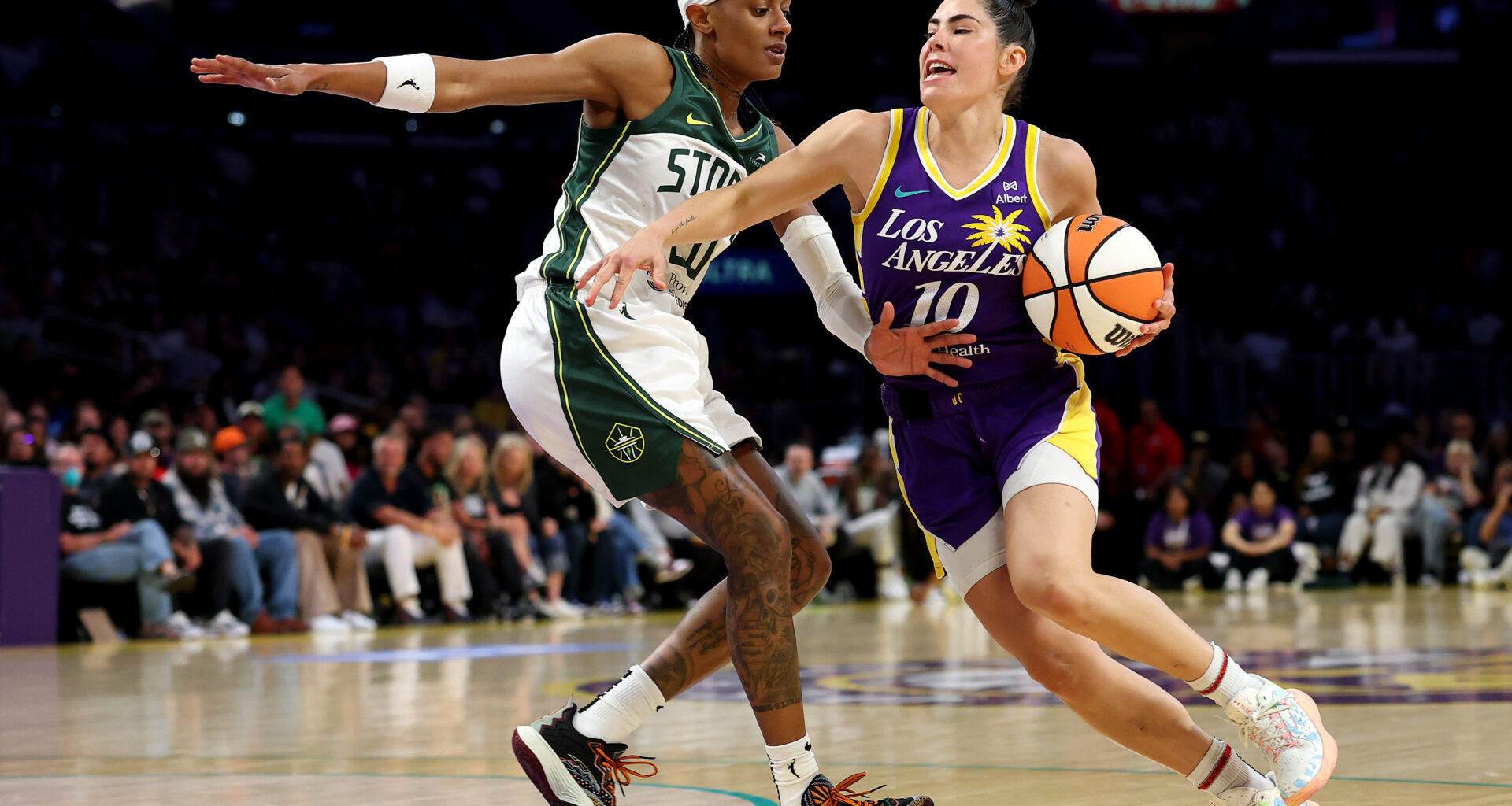 Kelsey Plum #10 of the Sparks