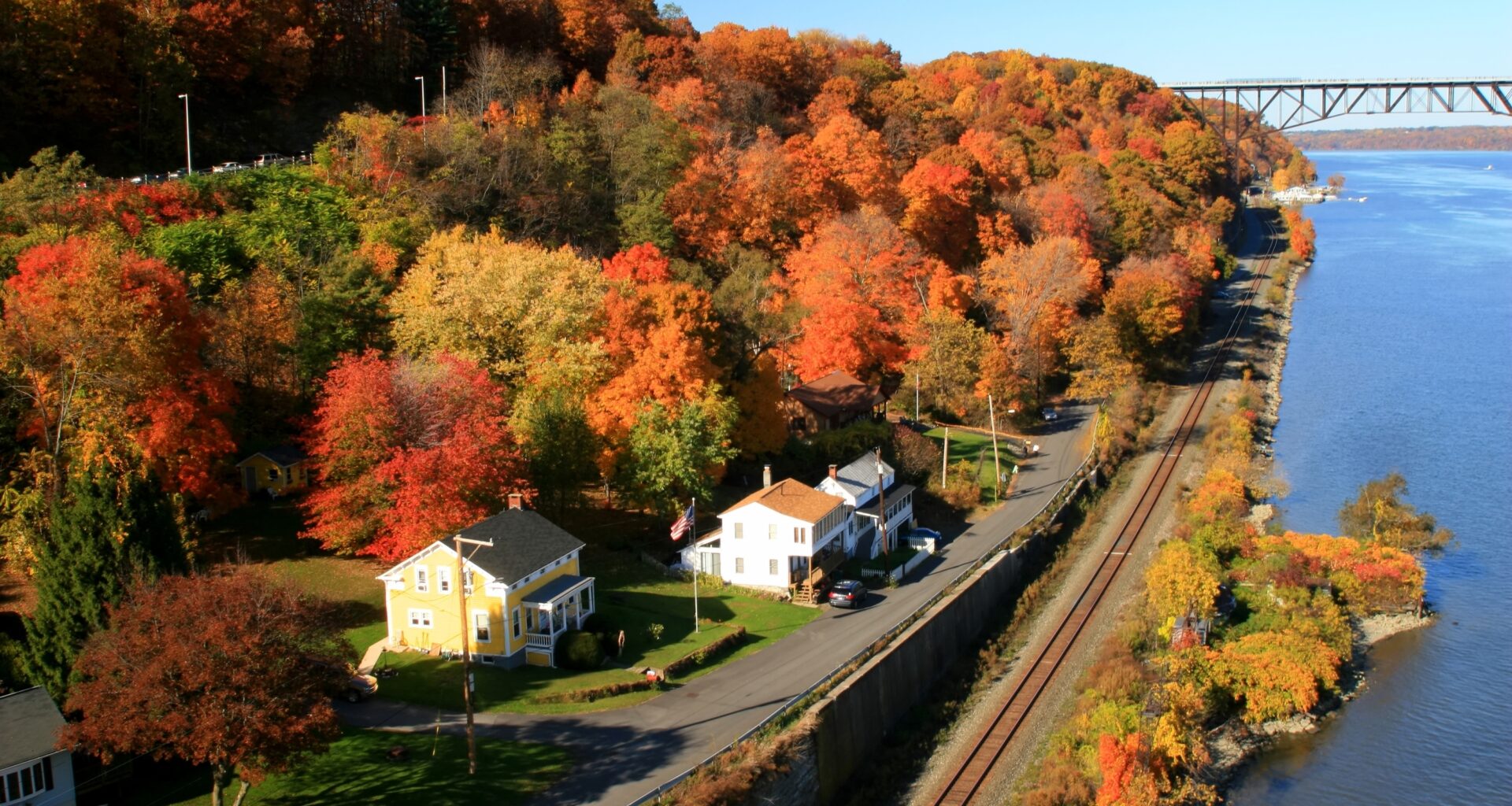 Hudson Valley Named Top Leaf-Peeping Spot for 2025