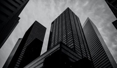 Houston REIT Defaults On Loans, Delays Shareholder Meeting Amid Proxy Contest