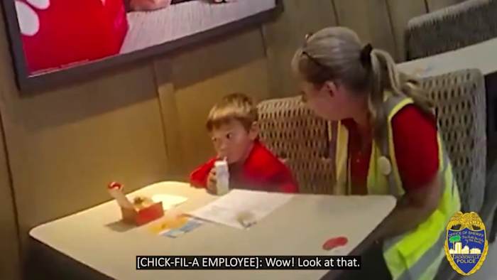 ‘Are you going to get me in jail?’ Officers called when Florida boy leaves home, goes to Chick-fil-A alone