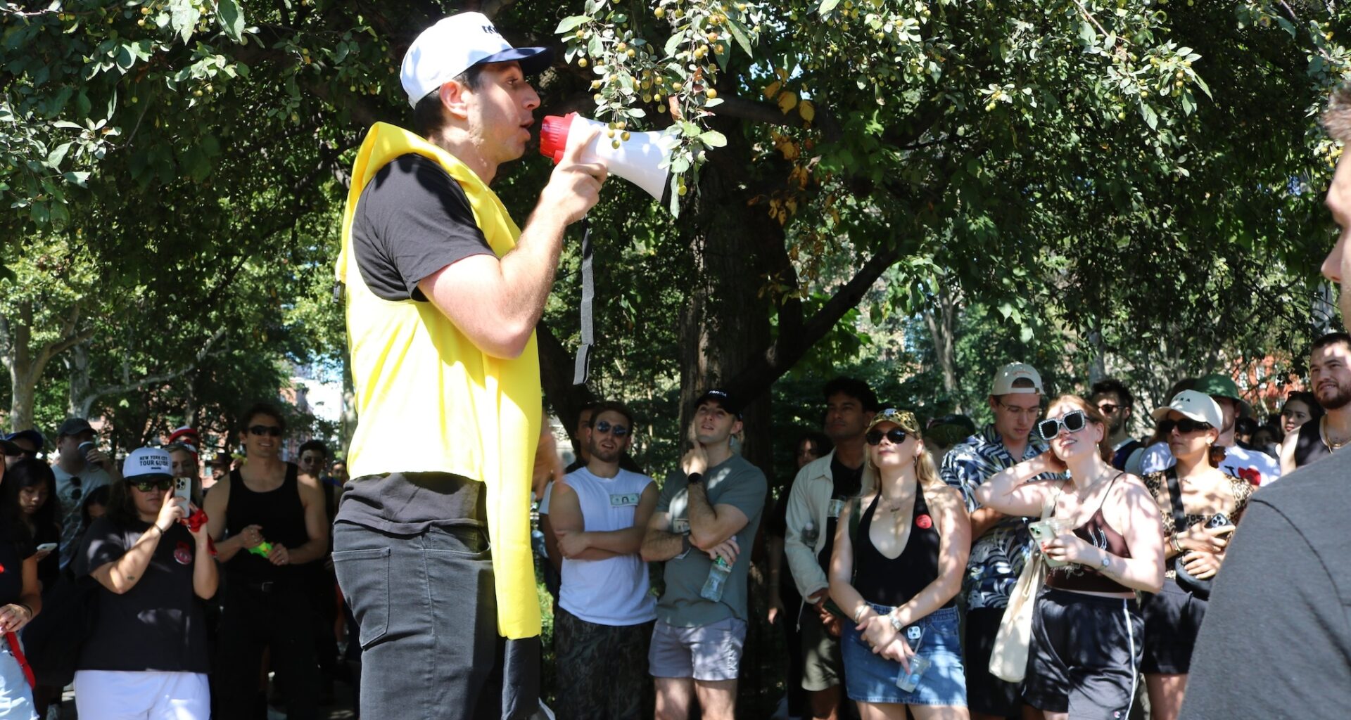 A 1,000-plus person scavenger hunt is coming to Chicago—with a $4,000 grand prize