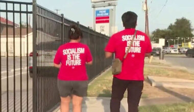 Southwest Side neighborhood divided over ICE arrests