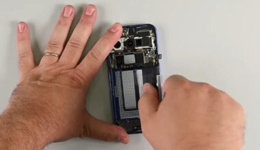 Pixel 10 teardown reveals new battery removal system
