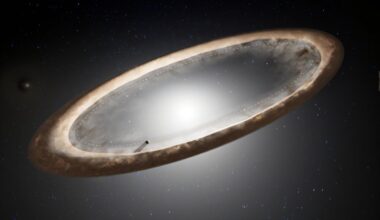 Fomalhaut star's warped ring shows evidence of sculpting by ancient planets