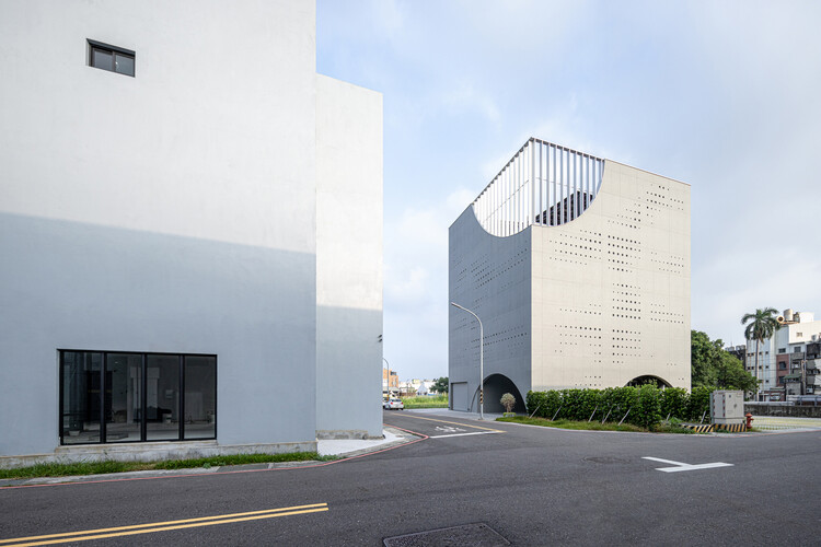 Solar Locus / air matters & 16 arch studio - More Images
