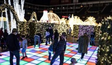 Coca Cola's Classic Christmas comes to Dallas and more news