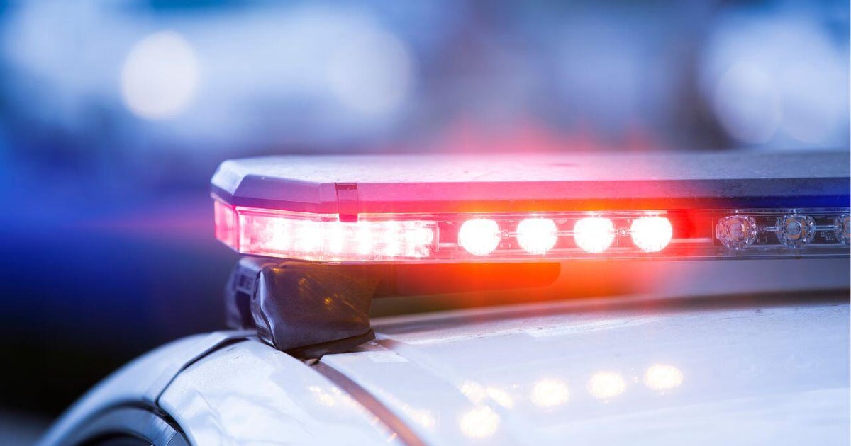 2 shot, 1 killed after "dispute" outside of McDonald's in East Hollywood, police say