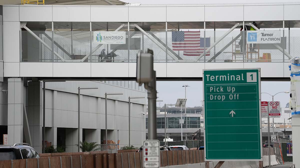 San Diego Airport to close roadway connecting terminals