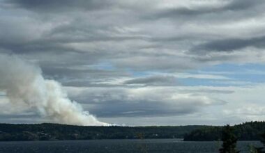 Fire near Sexton Lumber forces some Lethbridge residents to evacuate