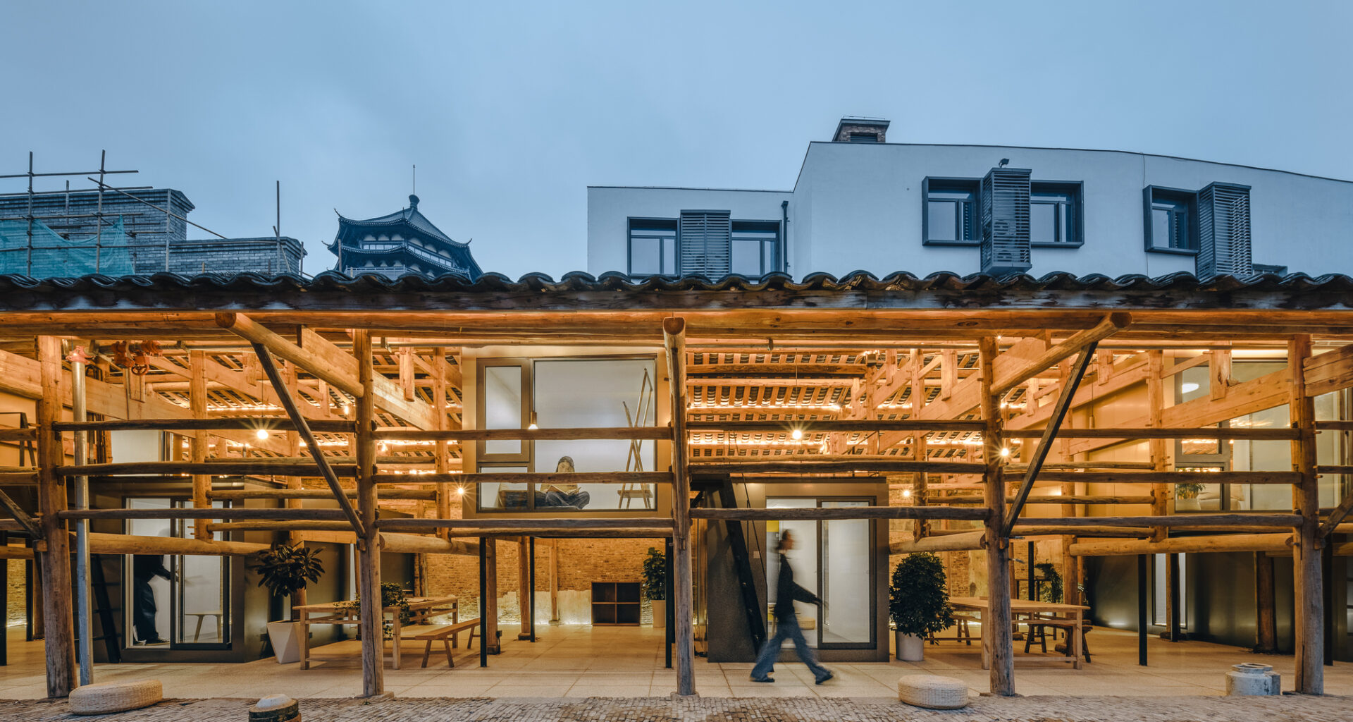 Porcelain Studios Plugin Revival / People's Architecture Office + Liu Kecheng Design Studio
