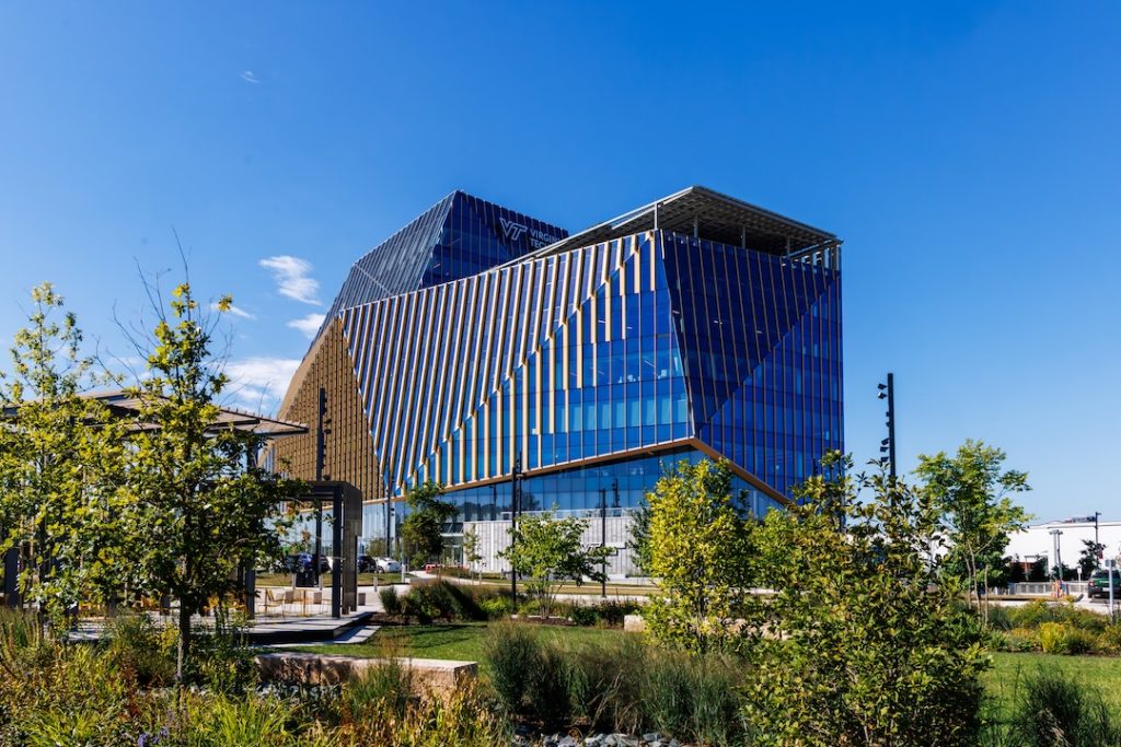 Committee selected for the inaugural executive director of the Institute for Advanced Computing | Virginia Tech News
