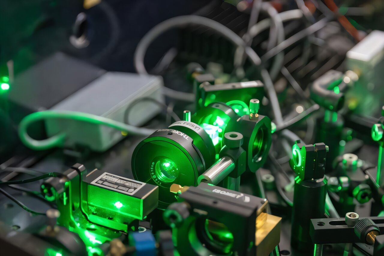 Physicists achieve record precision in measuring proton-to-electron mass ratio with H₂⁺