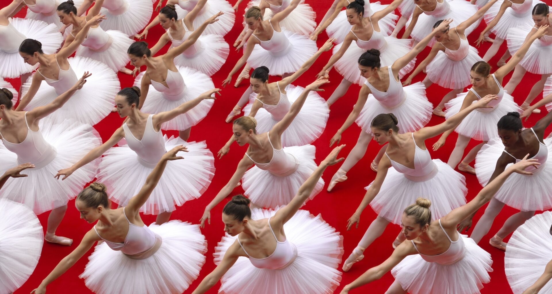PASSÉ, a beautiful ballet photography exhibit, will open in NYC for one weekend only