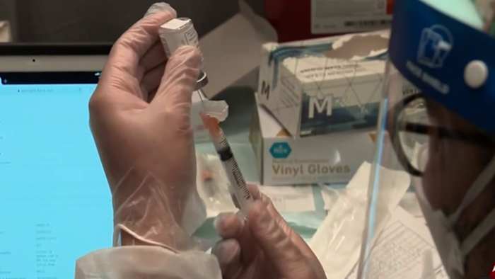 COVID-19 surging in San Antonio as new vaccine restrictions kick in, causing confusion