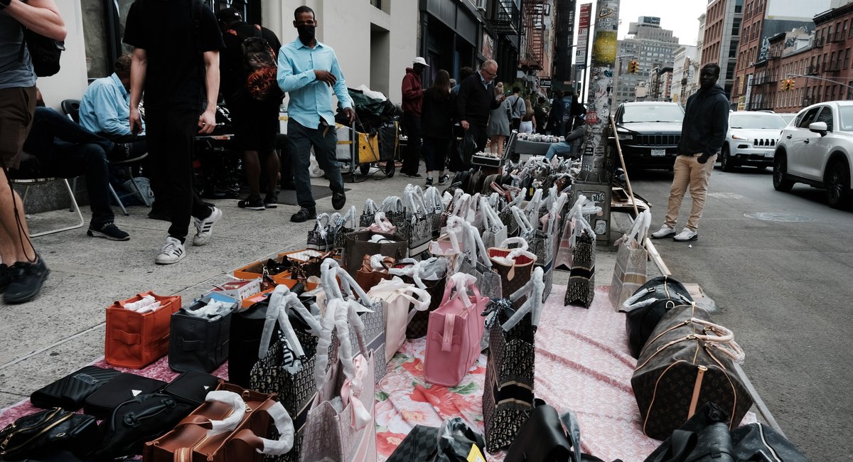 NYC plans expanded sidewalks on part of Canal Street crammed with bootleg vendors