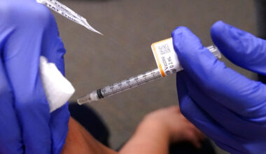 In break with RFK's CDC, California cosigns COVID vaccine guidelines from medical groups