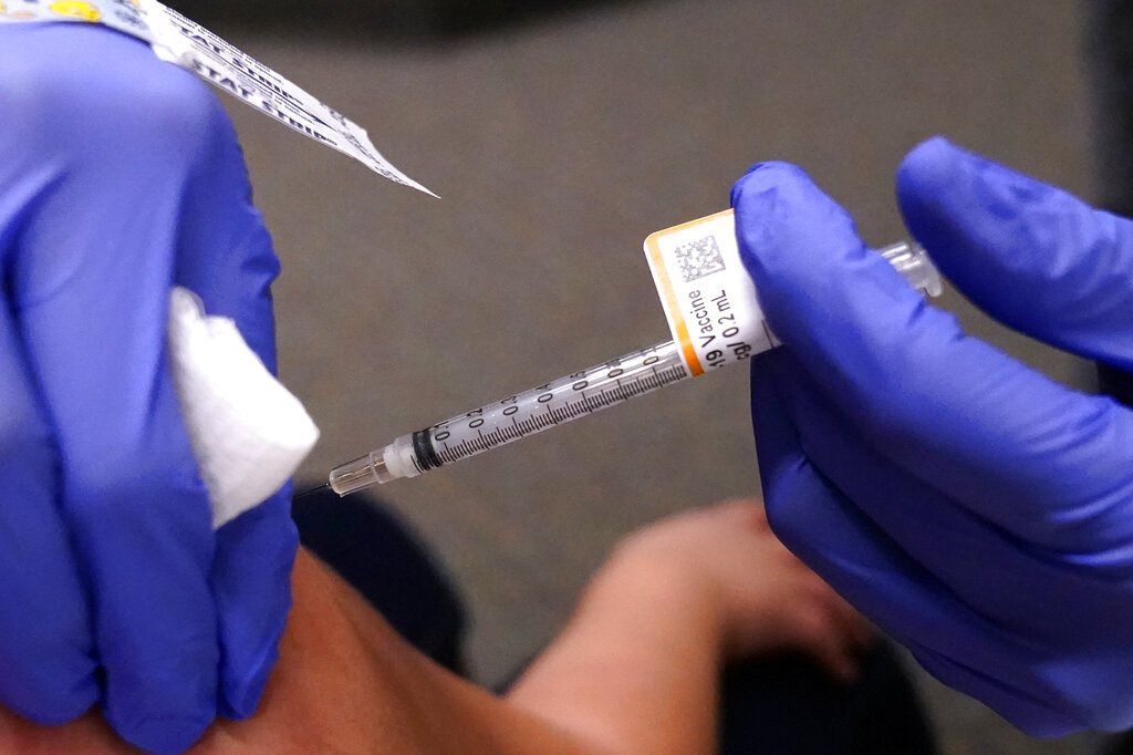 In break with RFK's CDC, California cosigns COVID vaccine guidelines from medical groups