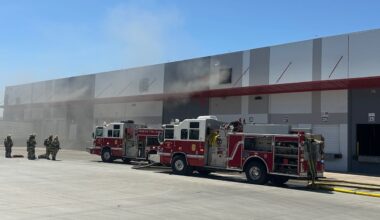 Phoenix firefighters respond to second alarm fire