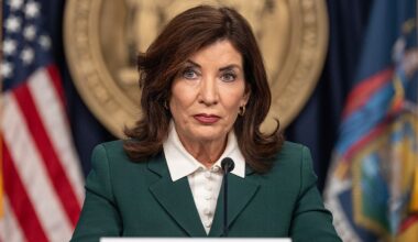 Hochul endorses Mamdani in mayor's race