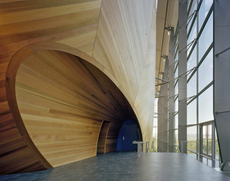 Nicholas Grimshaw, British High-Tech Architecture Pioneer and Founder of Grimshaw, Passes Away at 85 - Image 5 of 5